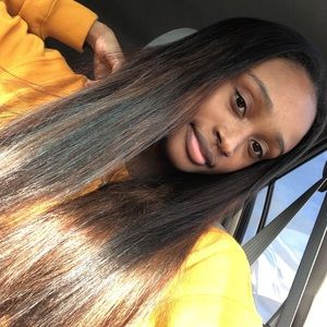 Meet your Posher, Alexis